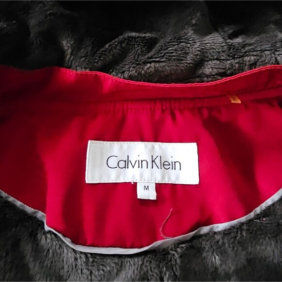 Calvin Klein Women Hooded Quilted Jacket. Size Medium. Color: Deep Brick Red - Picture 5 of 6